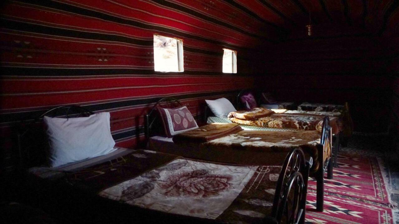 Um Sabatah Camp Hotel Wadi Rum Exterior photo